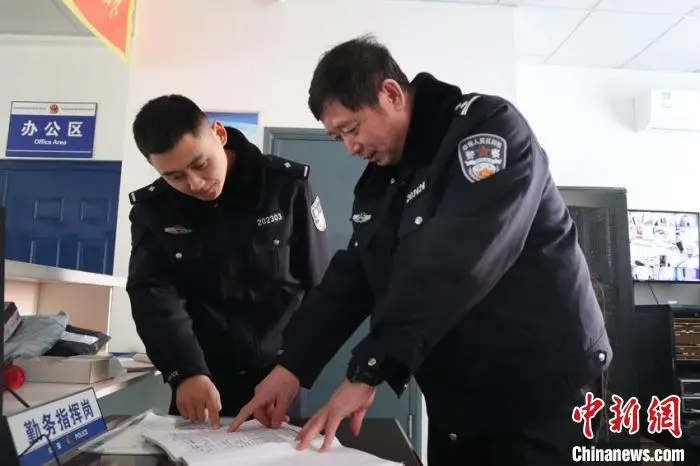 致敬警察节丨警察节里的初心传承:新警老警延续“红蓝”血脉